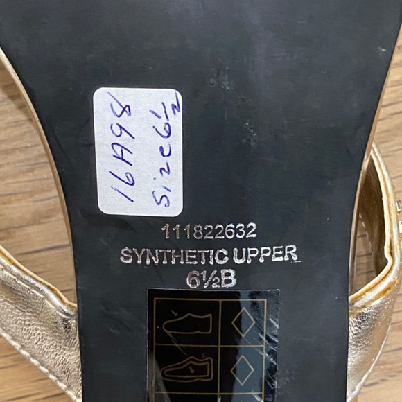 Rebecca Blue Sandals with Kitten Heels and a little bling! 6.5 - Picture 5 of 5